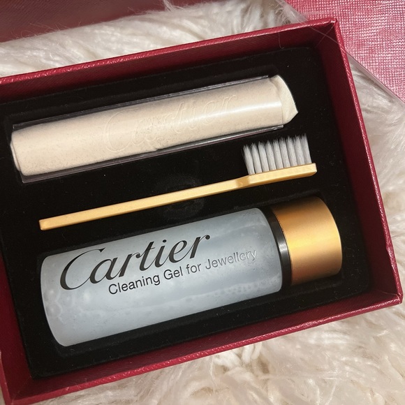 ❣️SOLD❣️Cartier jewellery cleaning kit brand new - Picture 5 of 5